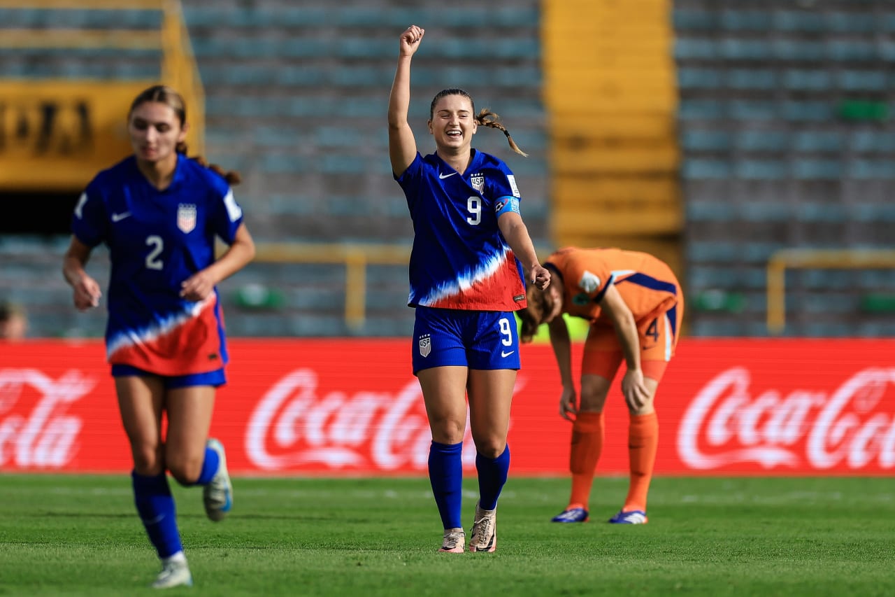Ally Sentnor U.S. Soccer 6