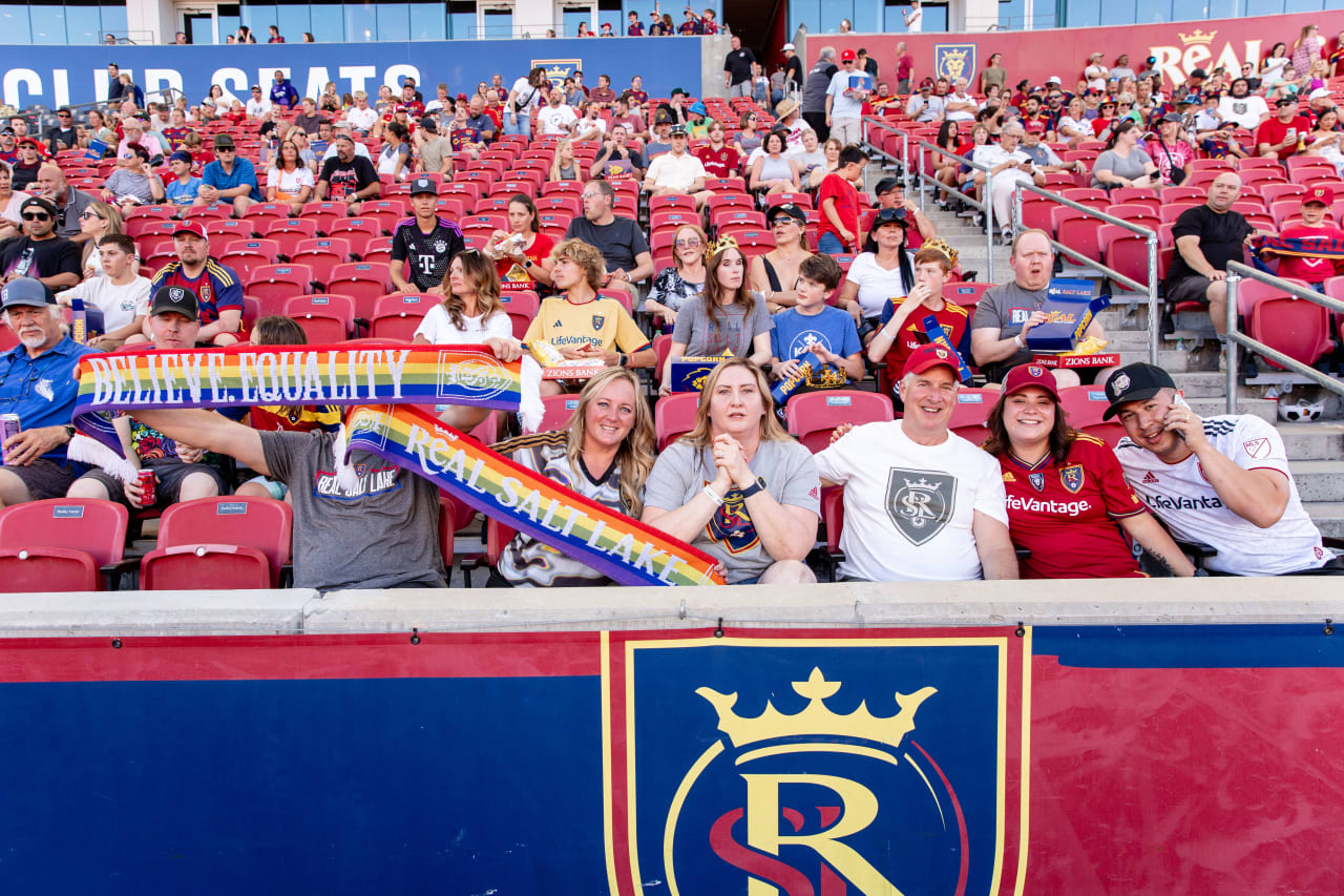 062224_RSLvLA_Fans_OK_58
