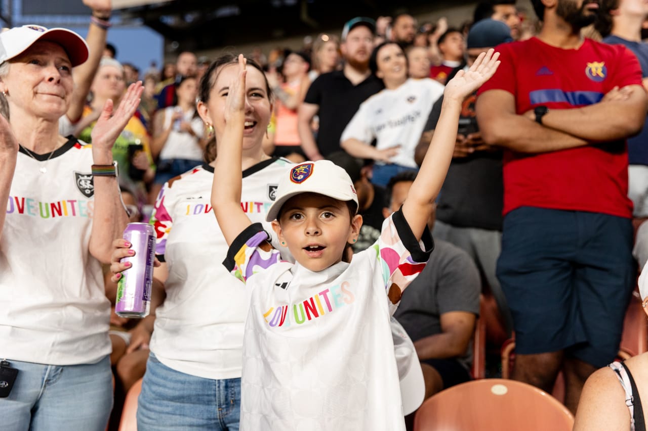 062224_RSLvLA_Fans_OK_153