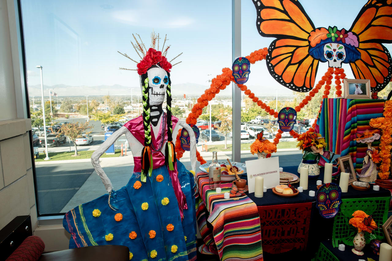 102824_DiadelosmuertosAlter_015