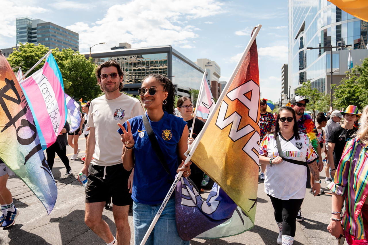060224_PrideParade_-47