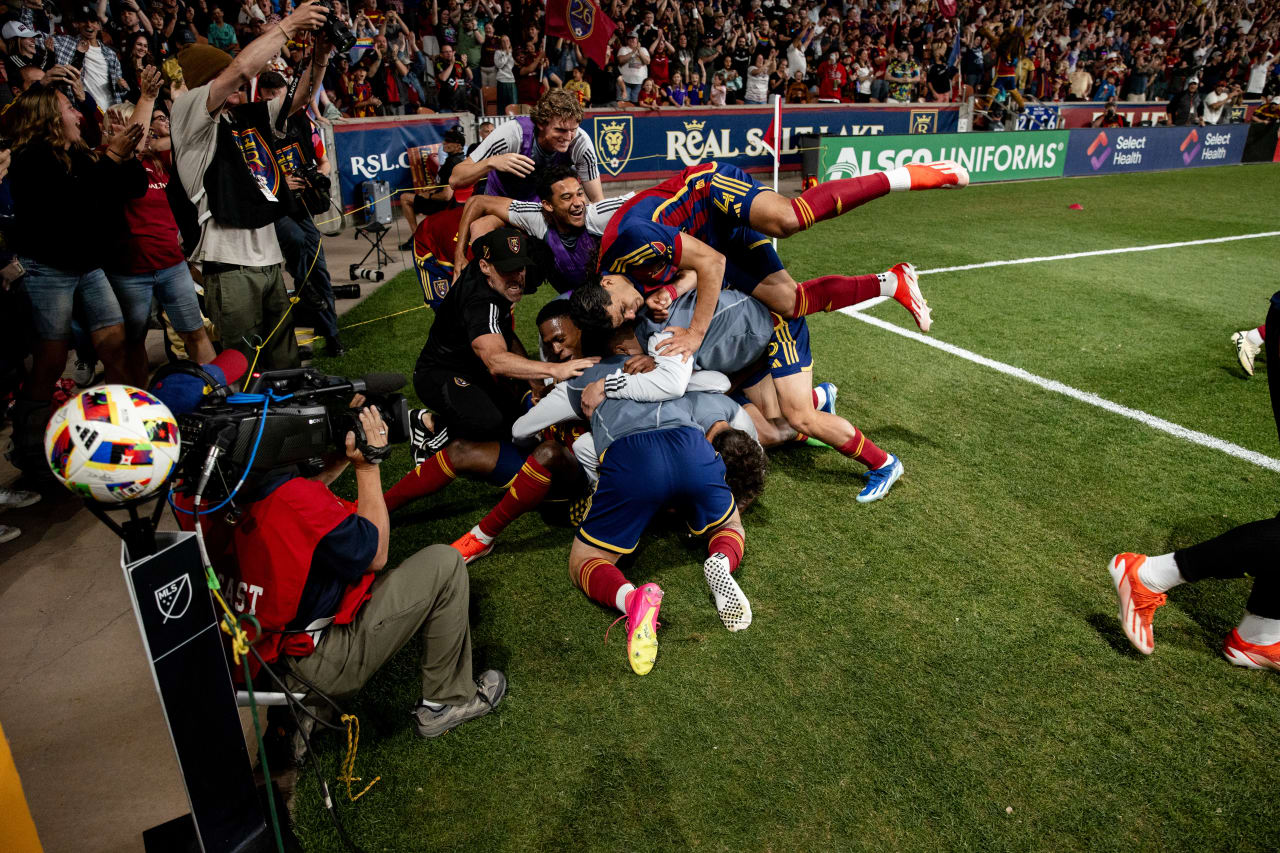 051824_RSLvCOL_3301 (2)